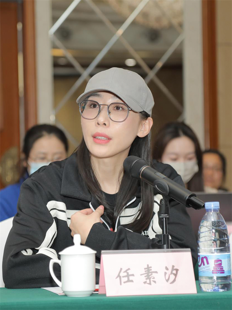 12、《故乡，别来无恙》张沛饰演者、《我在他乡挺好的》纪南嘉饰演者任素汐.jpg