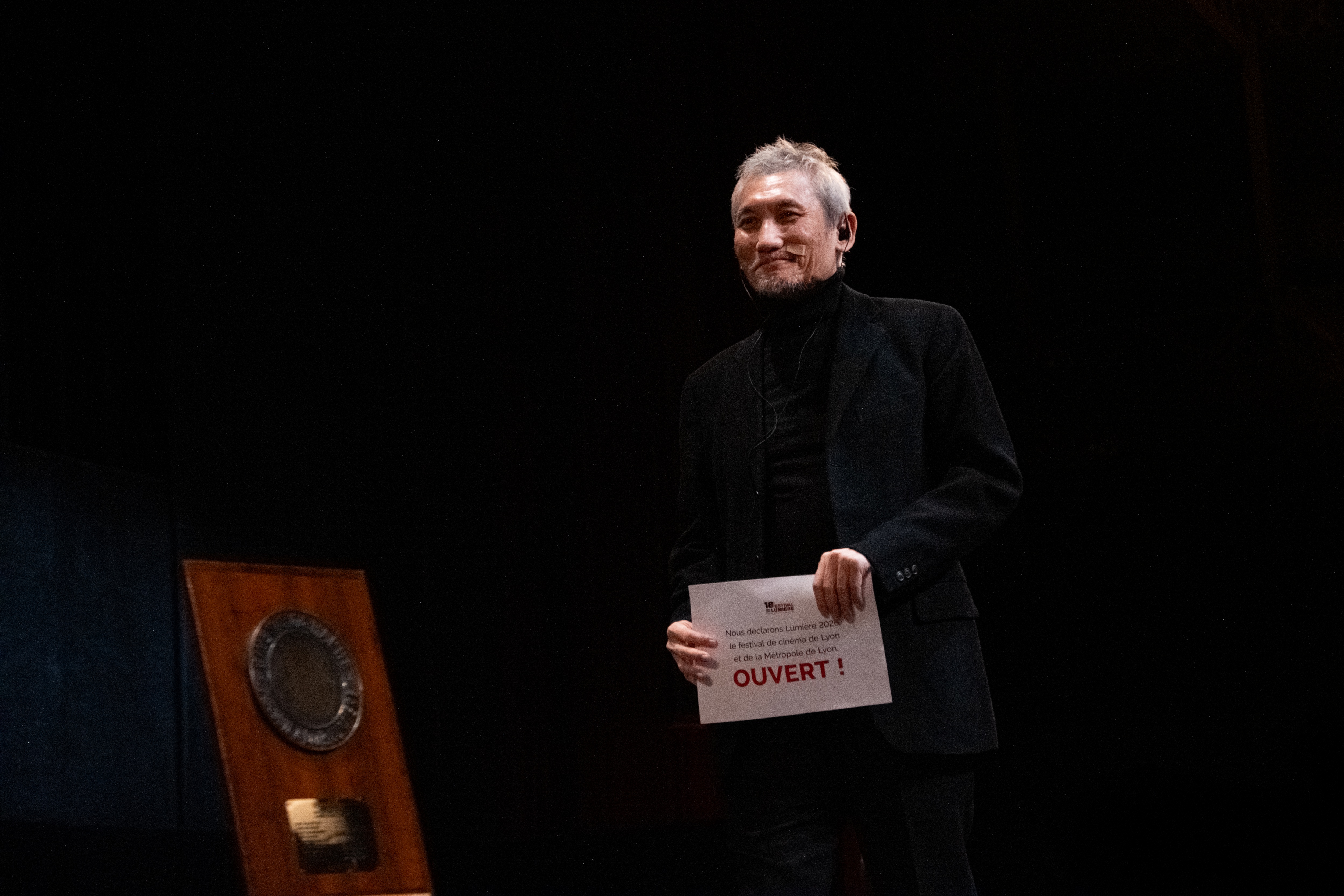 徐克出席电影节开幕LumiereFestival2026_TonyGarnier_saranalafont.jpg